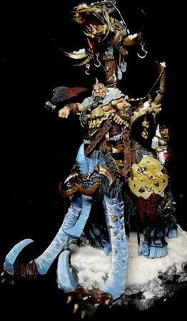 Showcase Huskard on Thundertusk, complete with a custom sculpted/bashed trophy piece